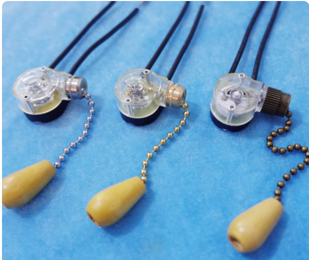 Ceiling Fan Pull Chain Switch - Interruttore a catena con luce a